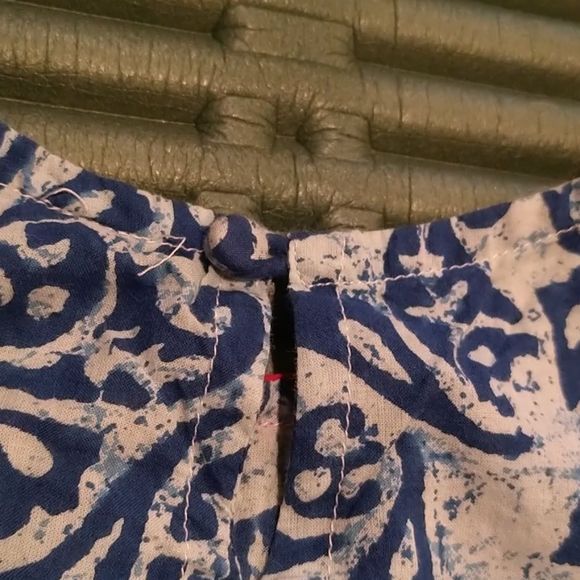 Two Indian Kurtis for girls in size 5-8 years - Picture 6 of 9